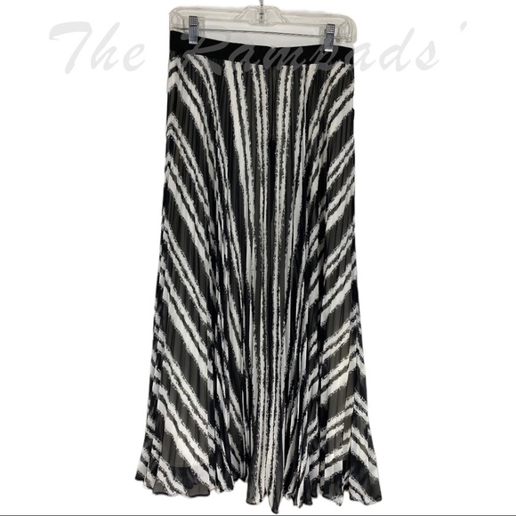 NWOT Ann Taylor Black and White Zebra Stripes Maxi Long Skirt Size Small… - Picture 2 of 6